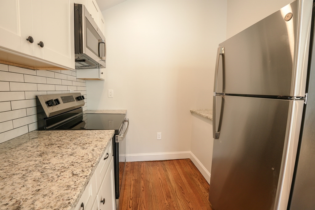 Lancaster, Massachusetts 01523, United States, 3 Bedrooms Bedrooms, ,2 BathroomsBathrooms,Residential,Active,187723