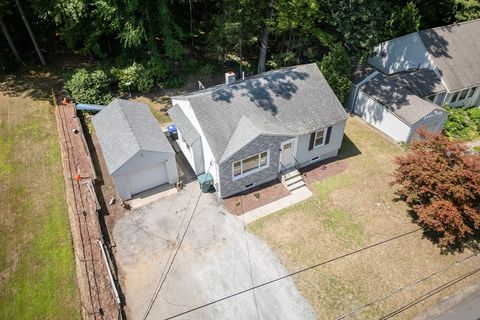 121 Sylvan Rd Lancaster MA 01523