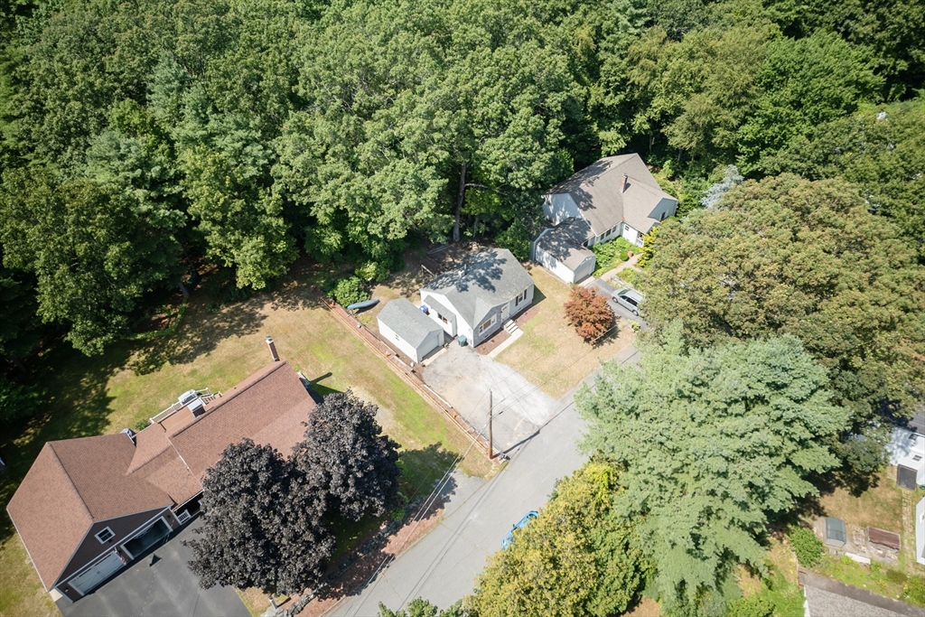 Lancaster, Massachusetts 01523, United States, 3 Bedrooms Bedrooms, ,2 BathroomsBathrooms,Residential,Active,187723