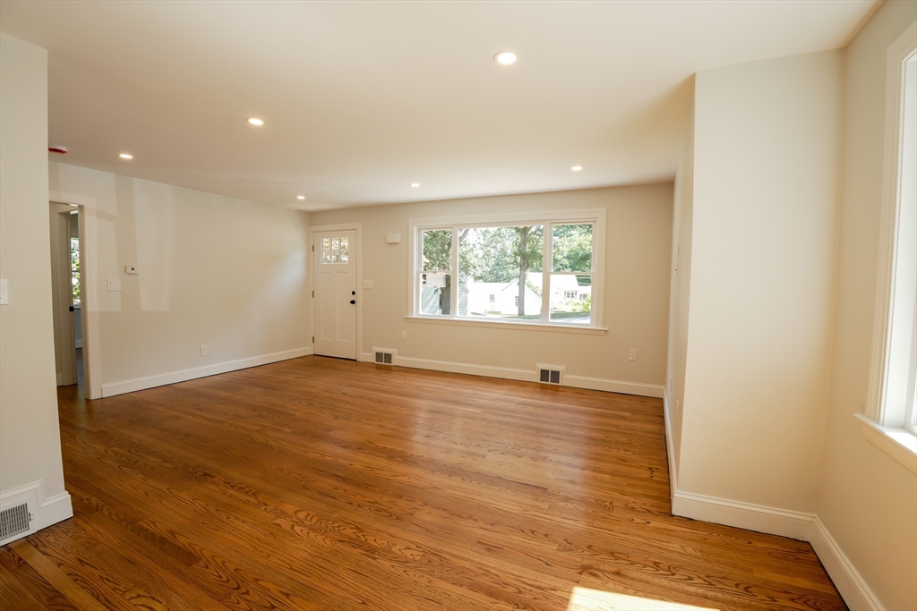 121 Sylvan Rd