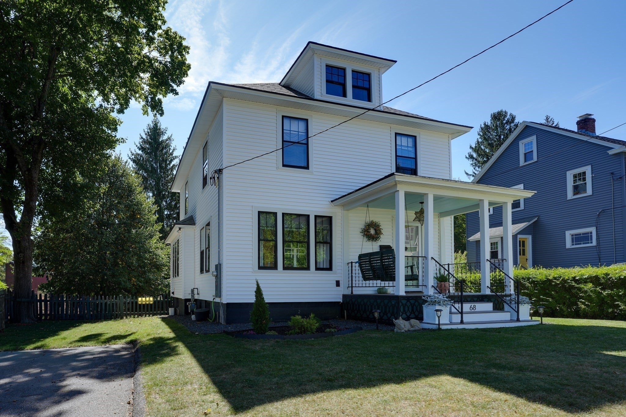 Photo of 68 Clark St, Worcester, MA