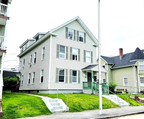 Photo of 16 Bellevue St, Worcester, MA 01609 (MLS # 73522733)