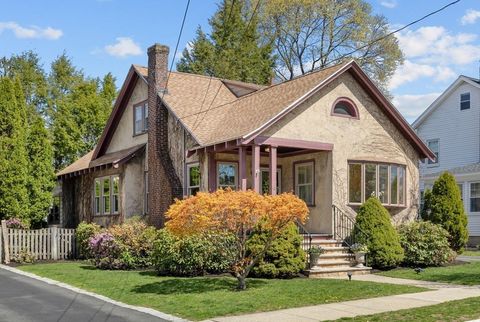 Photo of 18 Glendale Ave, Melrose, MA 02176 (MLS # 73508582)