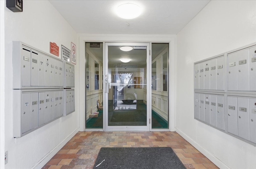 232 Canton St 308