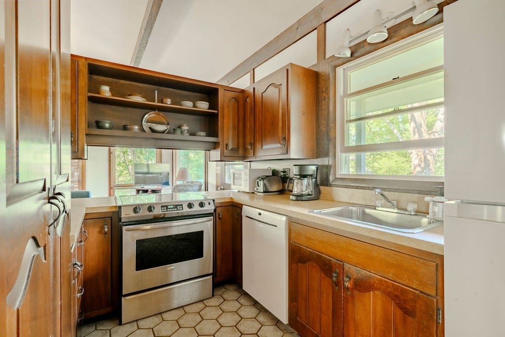 450 Lieutenant Island Rd, Wellfleet, MA Photo #38