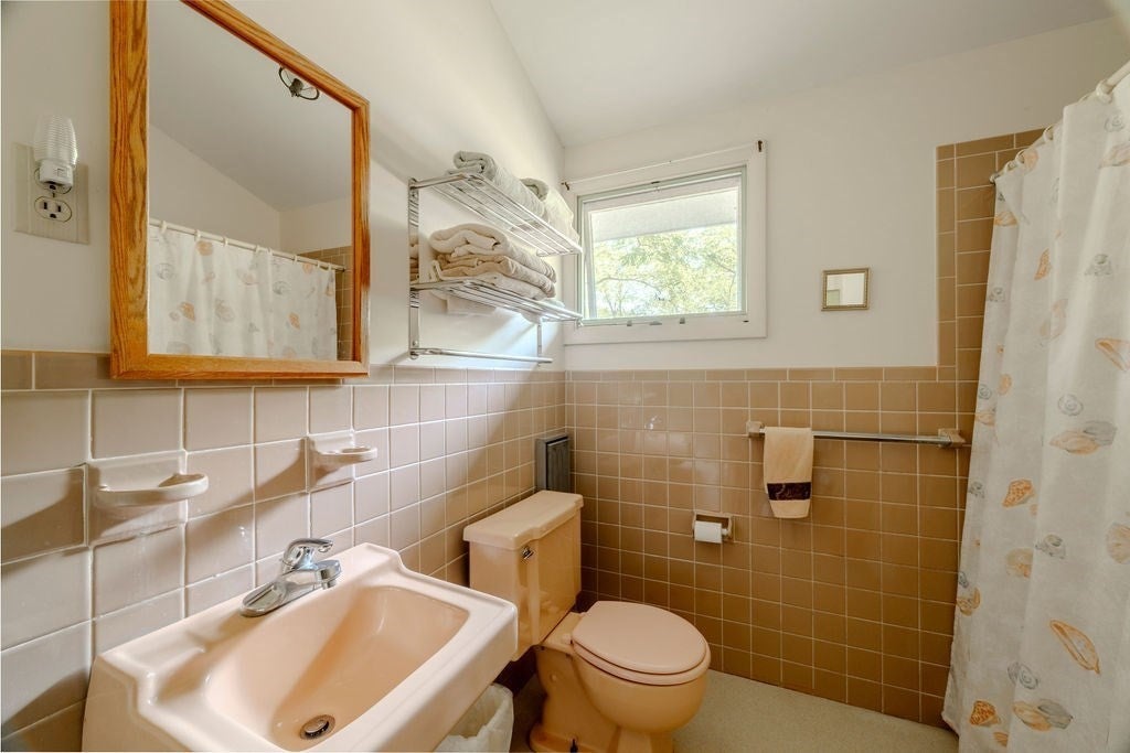 450 Lieutenant Island Rd, Wellfleet, MA Photo #9