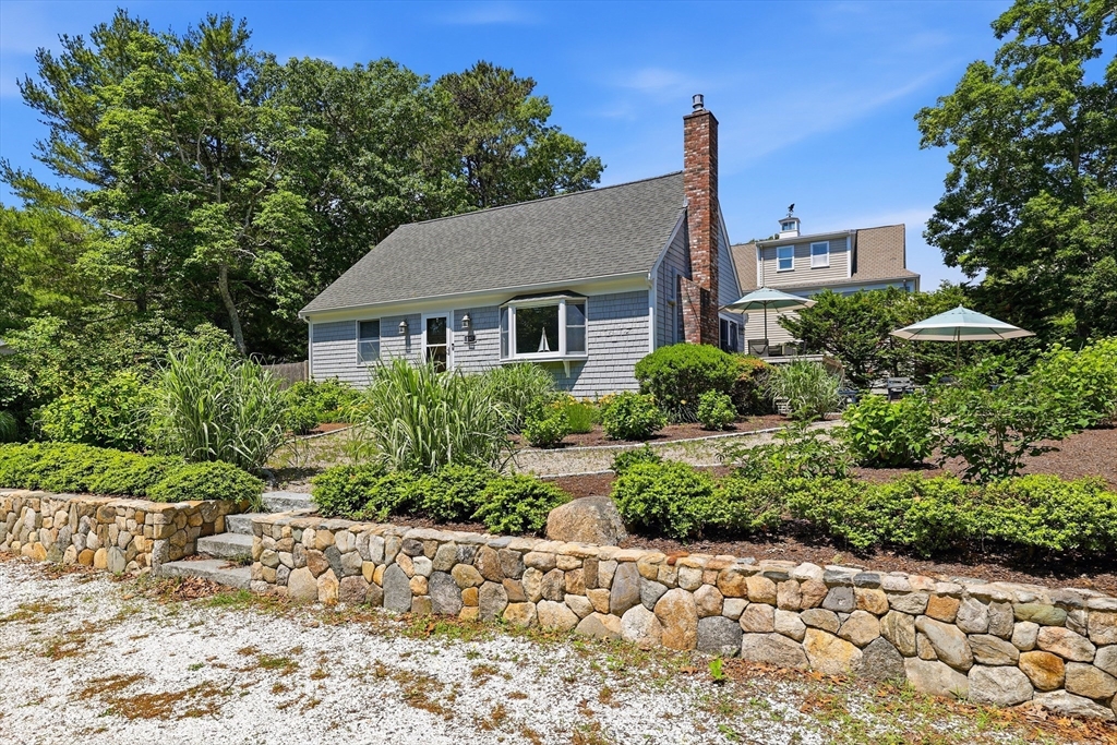197 Monomoscoy Rd