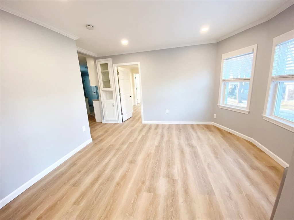 1 Vincent Ave 1