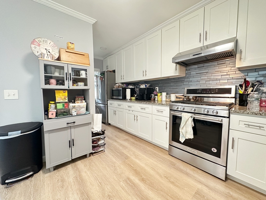 1 Vincent Ave 1