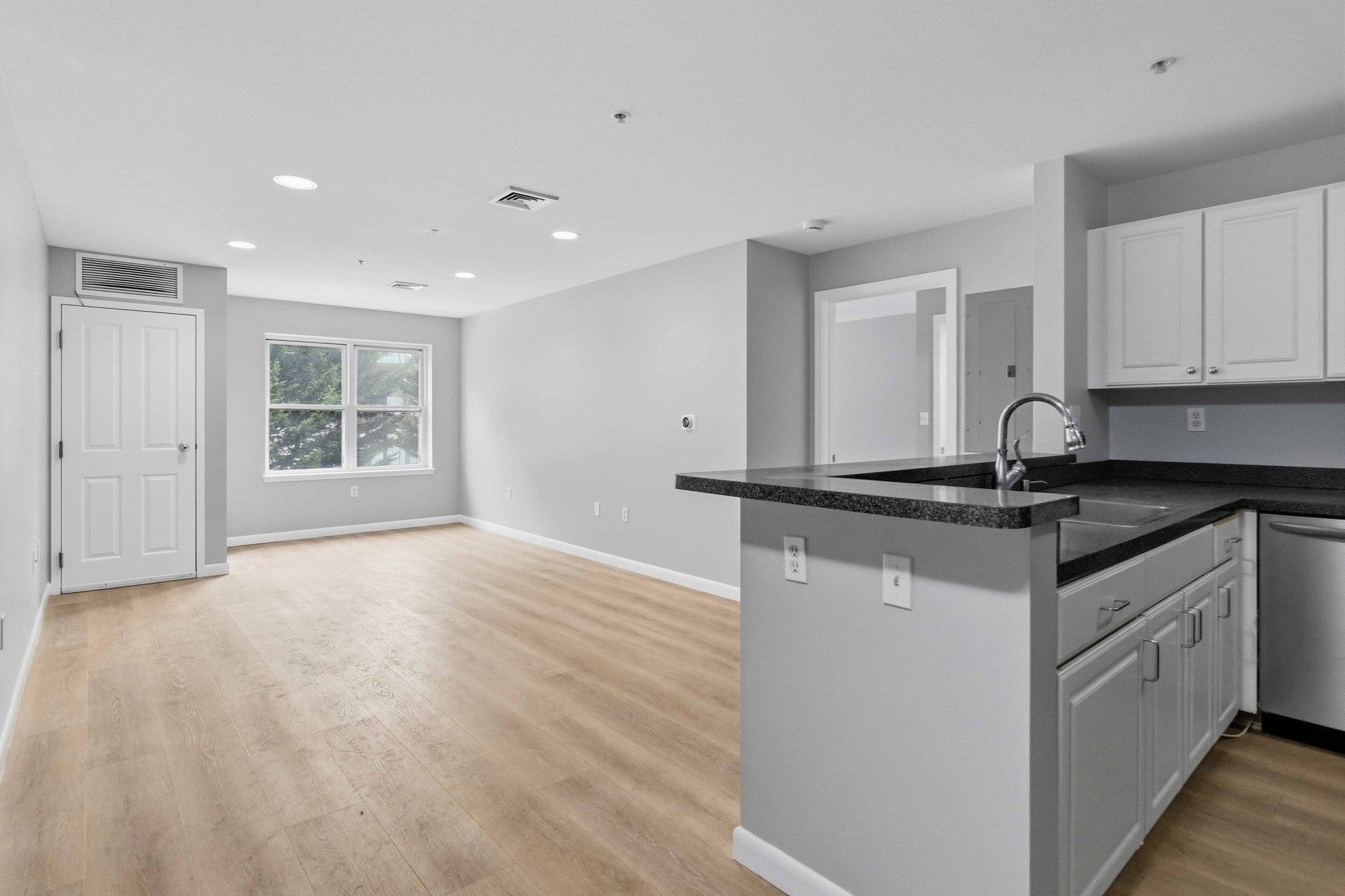 30 Franklin St 116