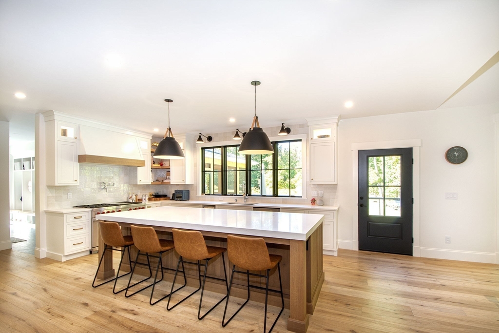 453 Clapp Rd