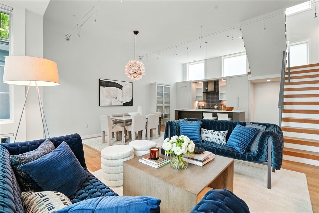91 Kirkland St 91
