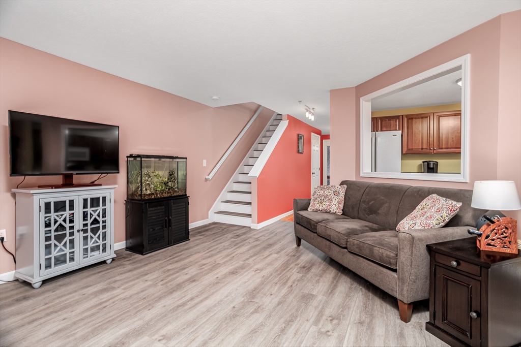 195 Bridle Cross Road 195