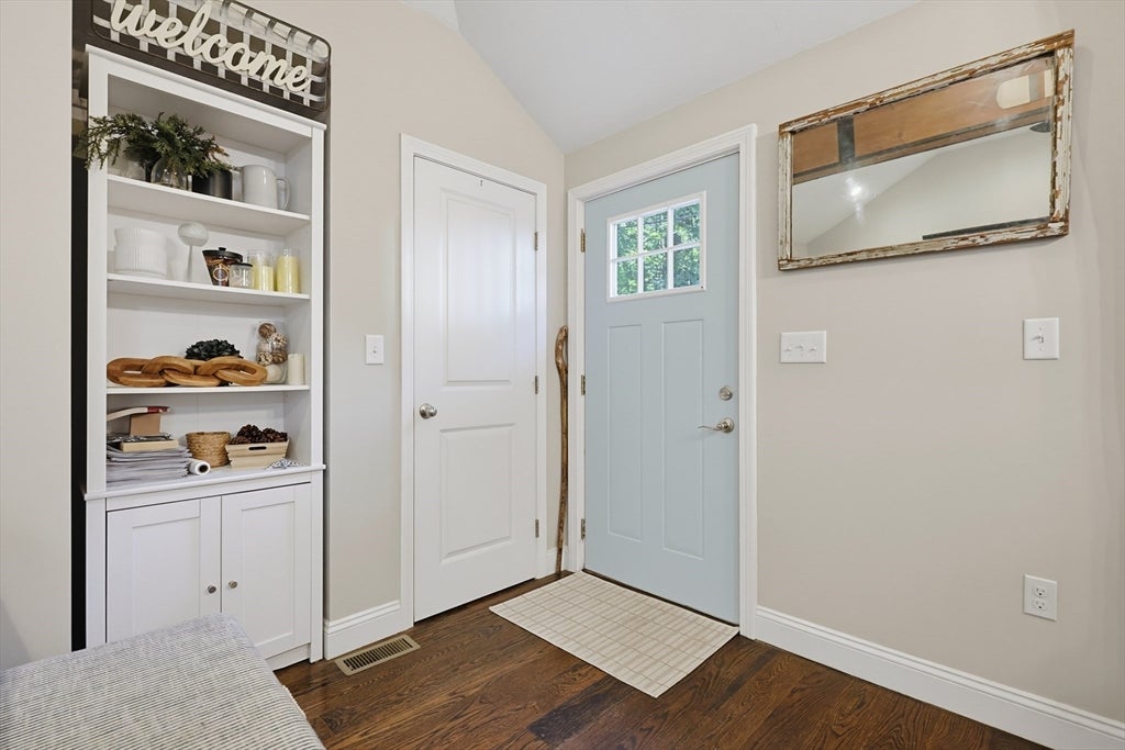 19 Knoll Road, Hopkinton, MA, 19 Knoll Road, Hopkinton, MA Photo #2