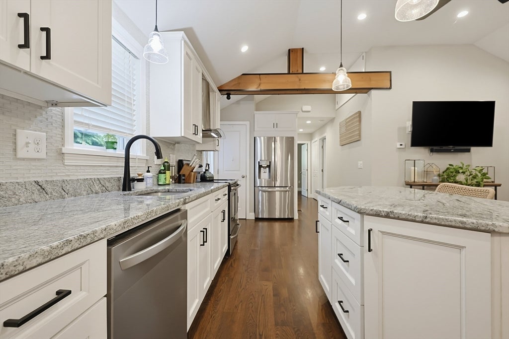 19 Knoll Road, Hopkinton, MA, 19 Knoll Road, Hopkinton, MA Photo #4