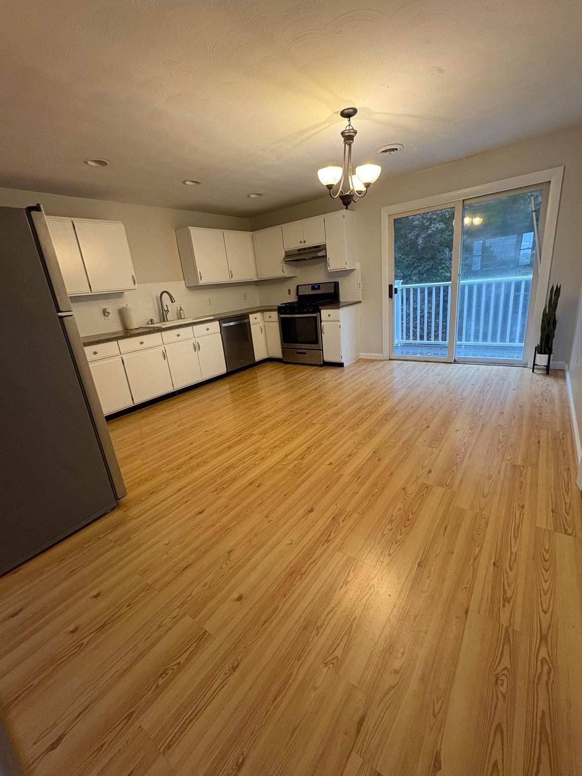 225 Shove St B5