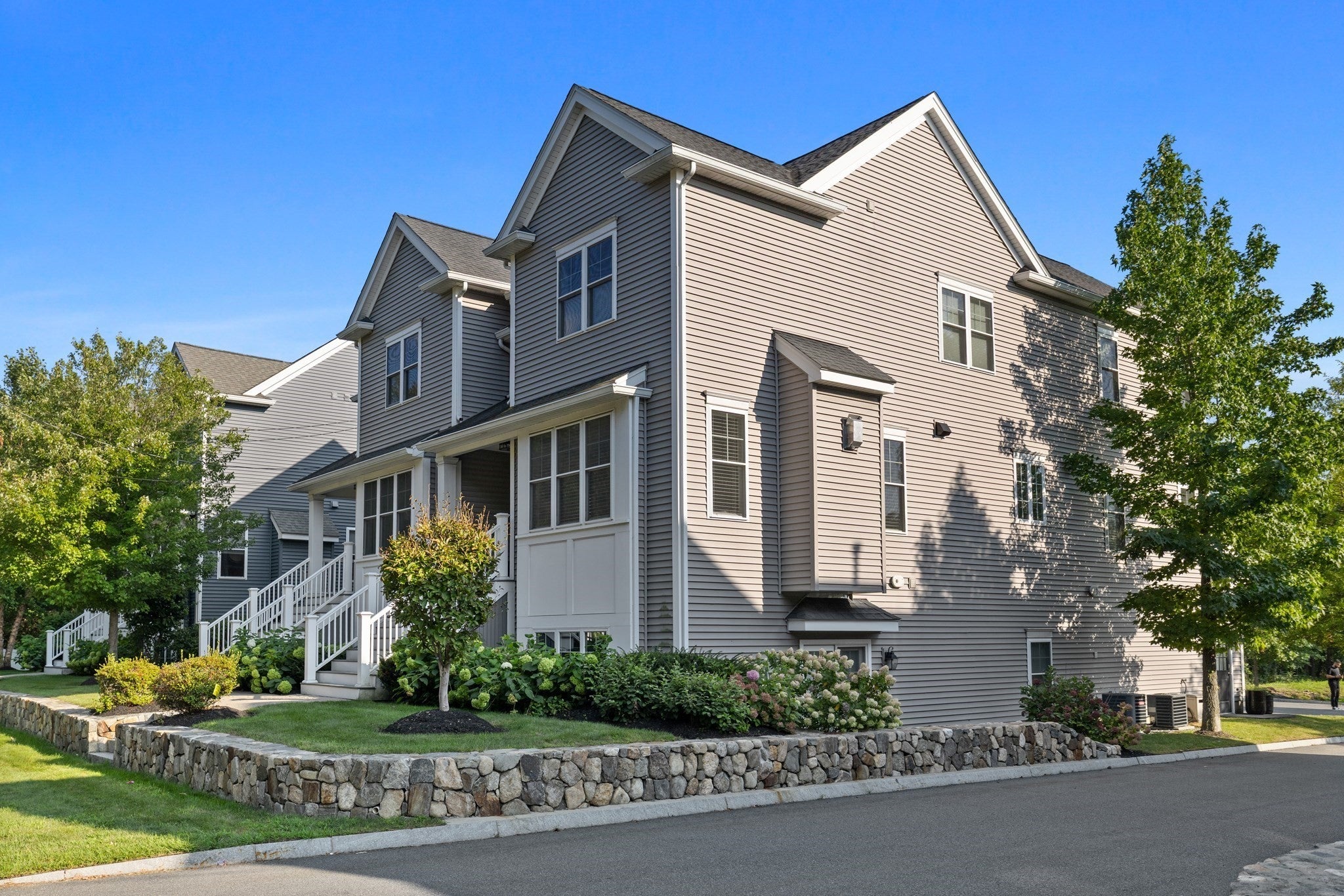 12 Grove St #2, Waltham, MA Photo #28