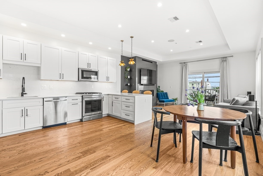 239 Lexington St 2