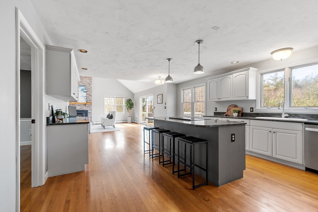 54 Kettle Hole Rd