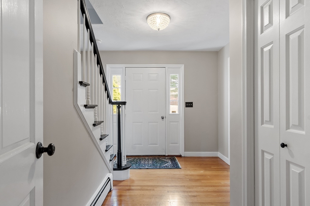 54 Kettle Hole Rd