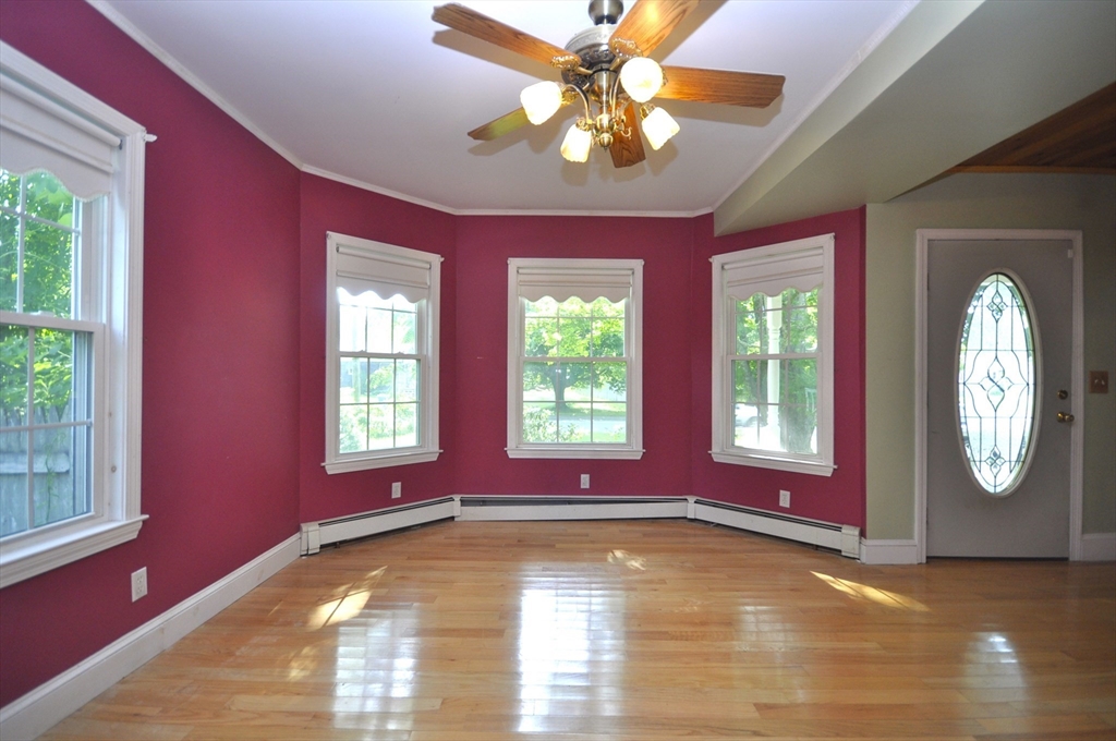 446 Elm St