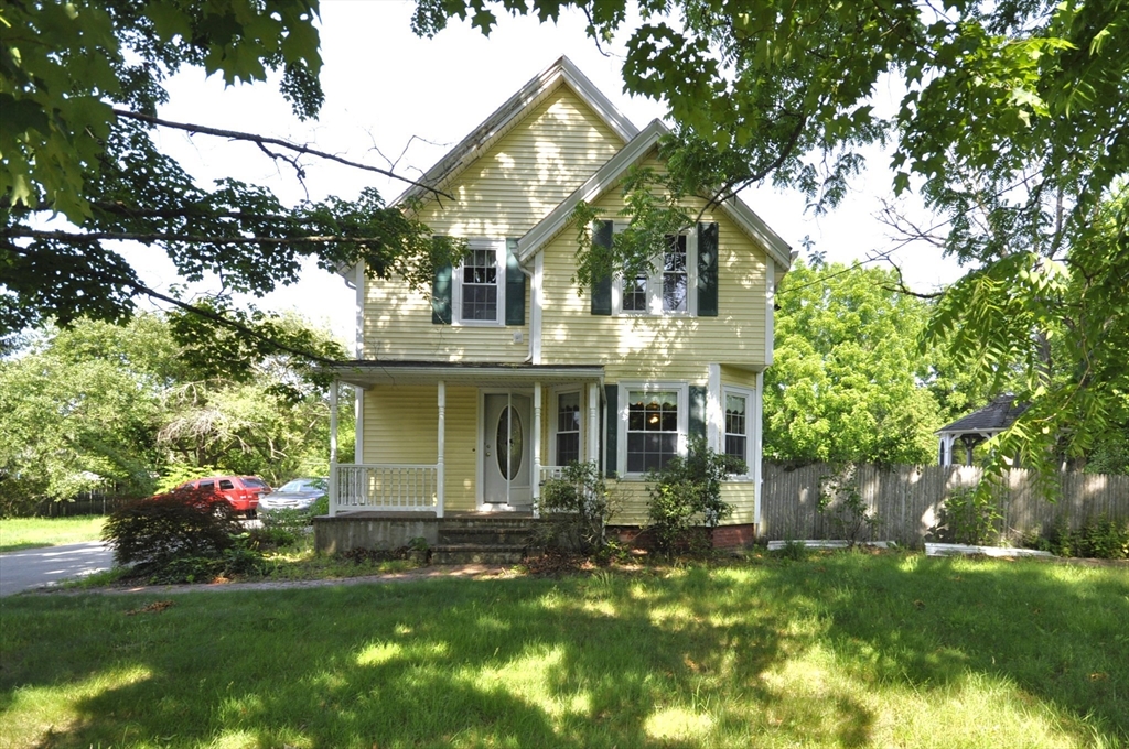 446 Elm St