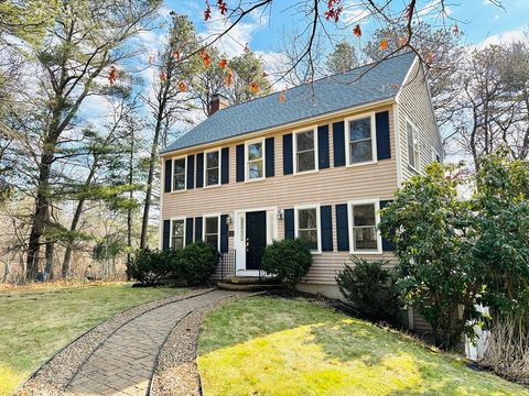 134 Kathleen Dr Plymouth MA 02360