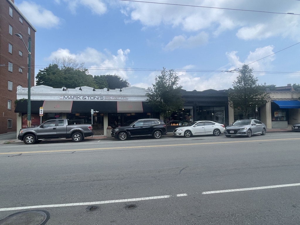 117-121 Trapelo Rd