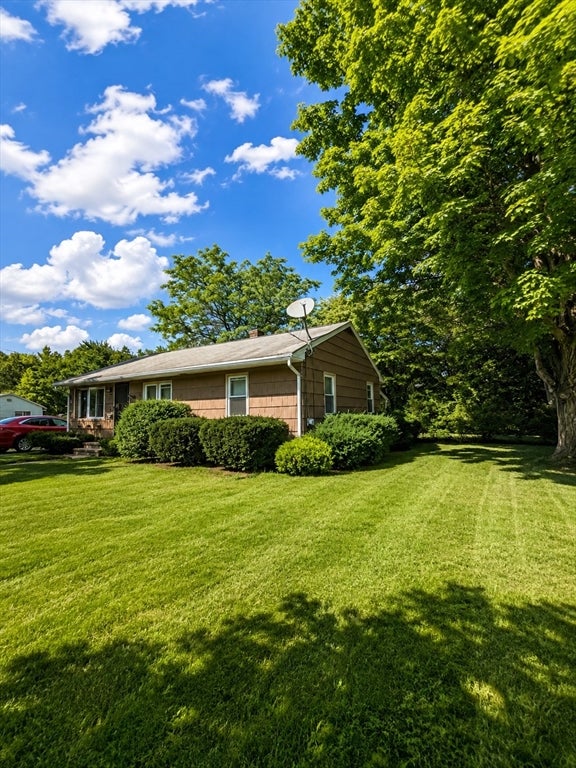 37 Mount View Drive, Clinton, MA Photo #3