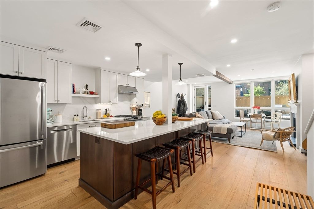 Photo of 236 W Newton St #1, Boston, MA 02116 (MLS # 73503221)
