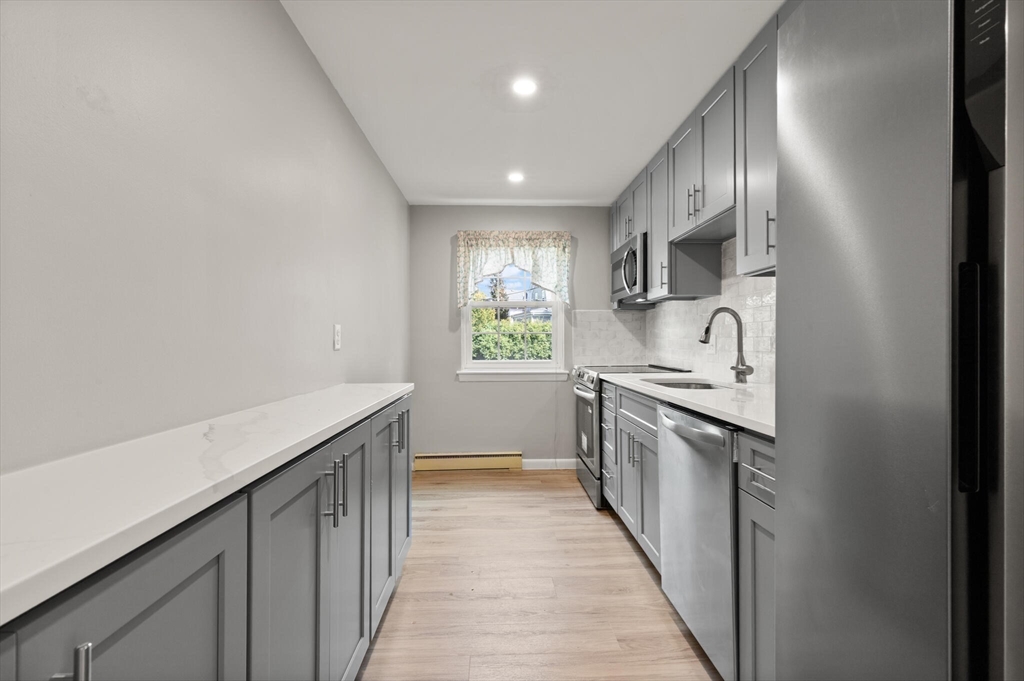 11 Colonial Village Dr 7
