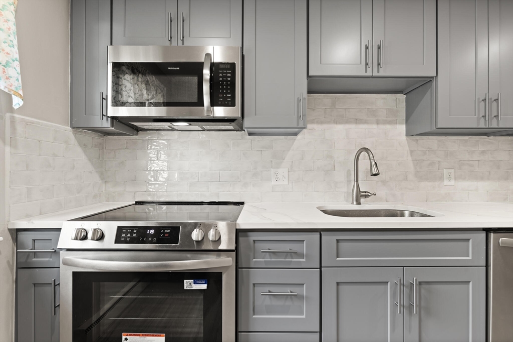 11 Colonial Village Dr 7