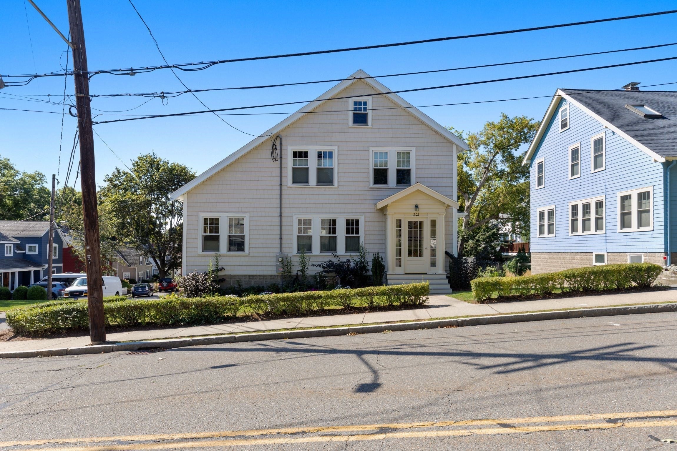 202 Spring St
