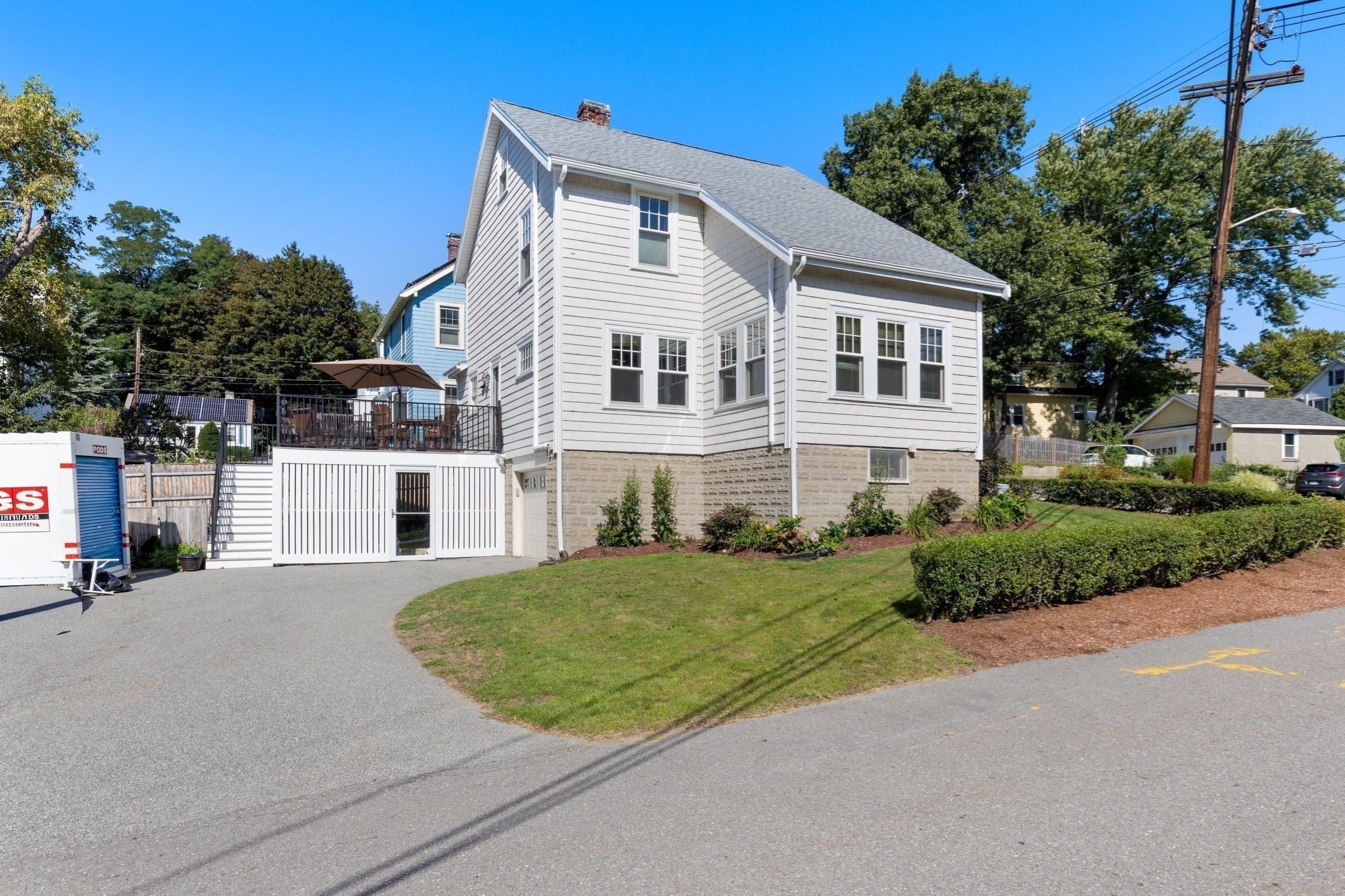 202 Spring St