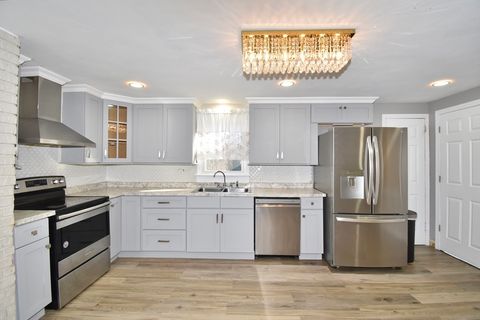 85 Orchard Street Chicopee MA 01013