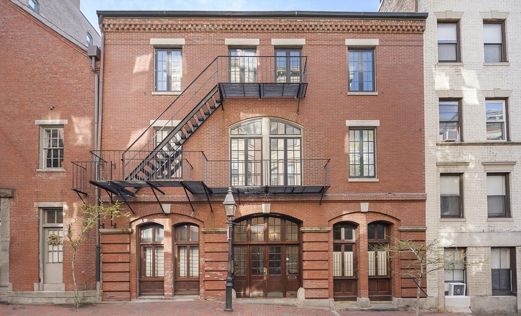 40 Joy St 5