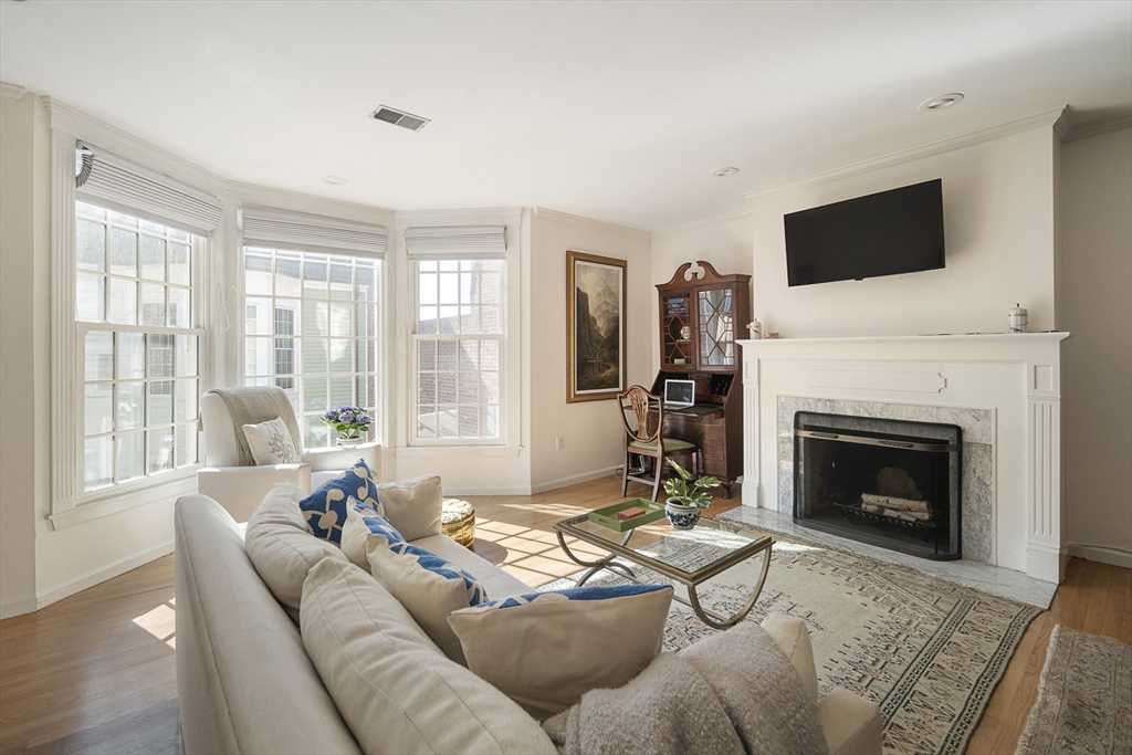 40 Joy St 5
