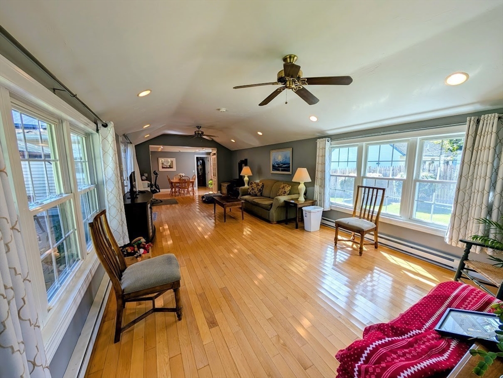 10 Harrington Rd