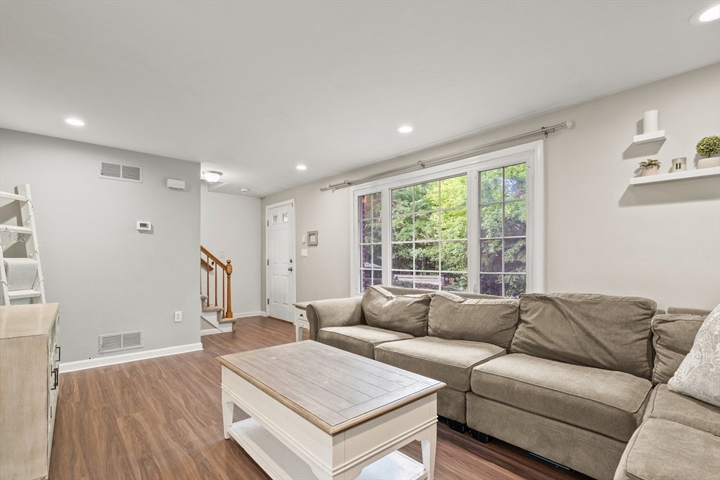 21 Potter Ave 3