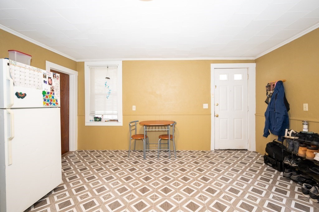 6-10 Walcott St