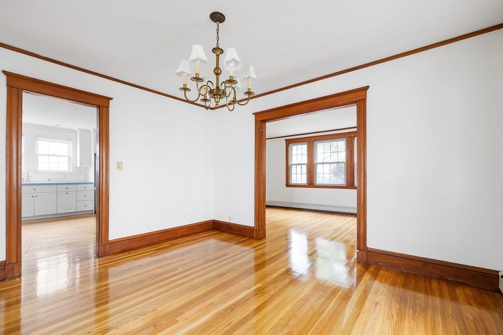 Boston, Massachusetts 02132, United States, 4 Bedrooms Bedrooms, ,4 BathroomsBathrooms,Residential,Pending,203251