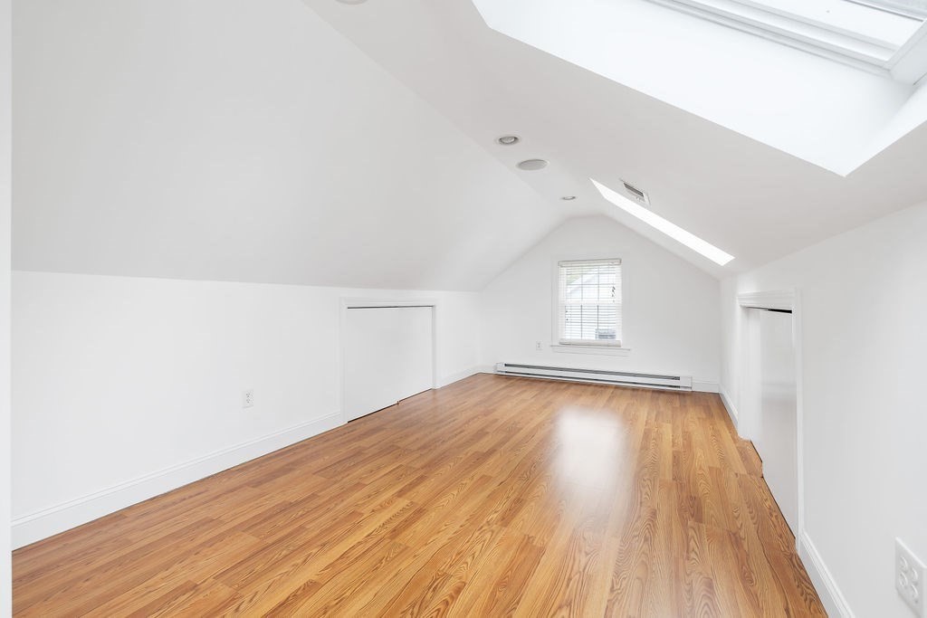 Boston, Massachusetts 02132, United States, 4 Bedrooms Bedrooms, ,4 BathroomsBathrooms,Residential,Pending,203251