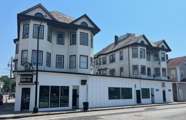 98 County St.