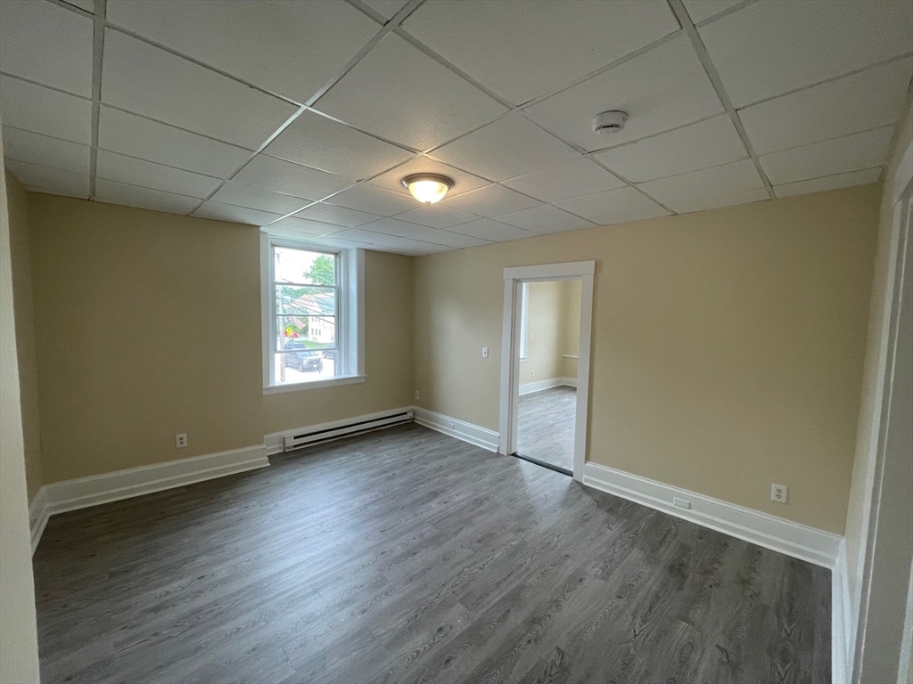 325 Main St 3