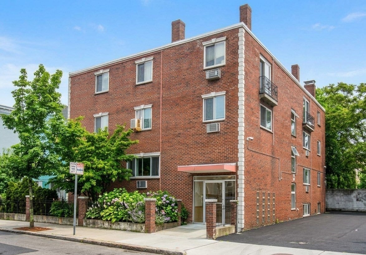 135 Inman St #12a, Cambridge, MA, 135 Inman St #12a, Cambridge, MA Photo #1