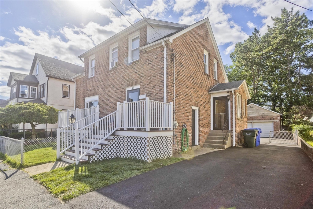92 Miller St