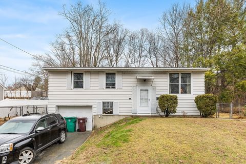 164 Bradley St Lowell MA 01850