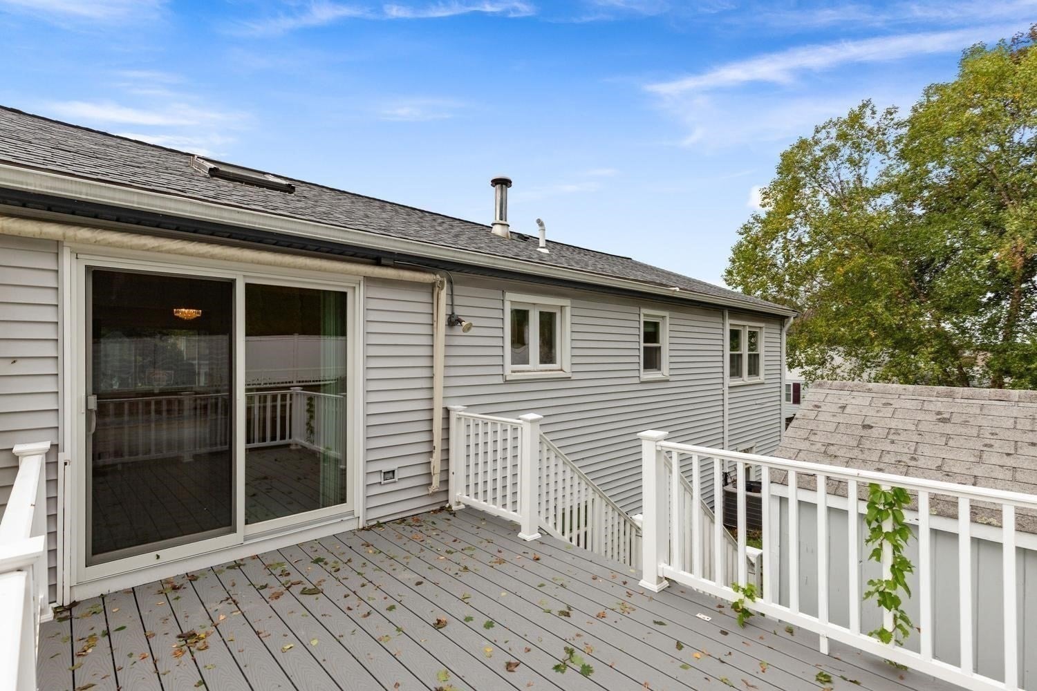 12 Marion Ave, Beverly, MA Photo #6