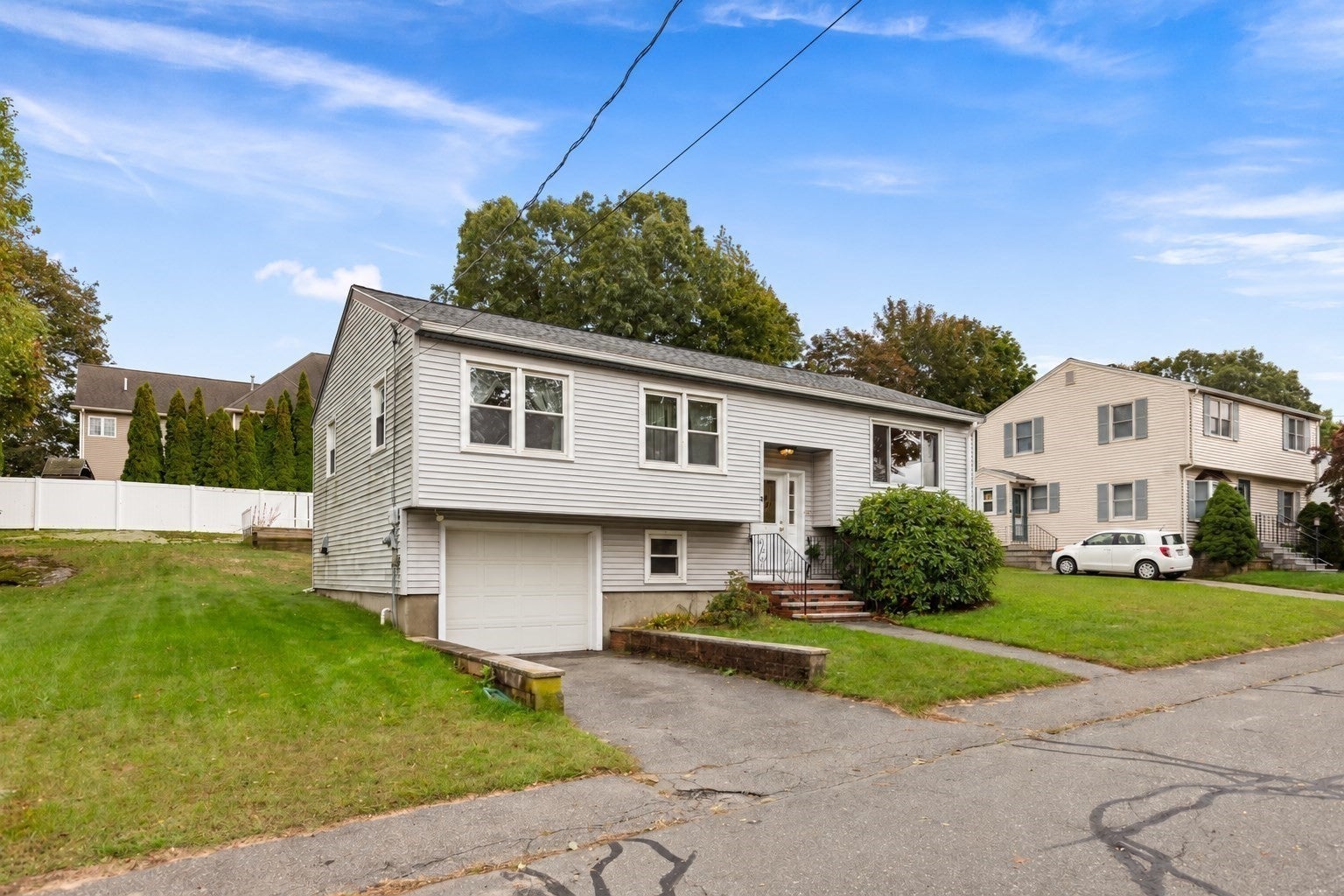 12 Marion Ave