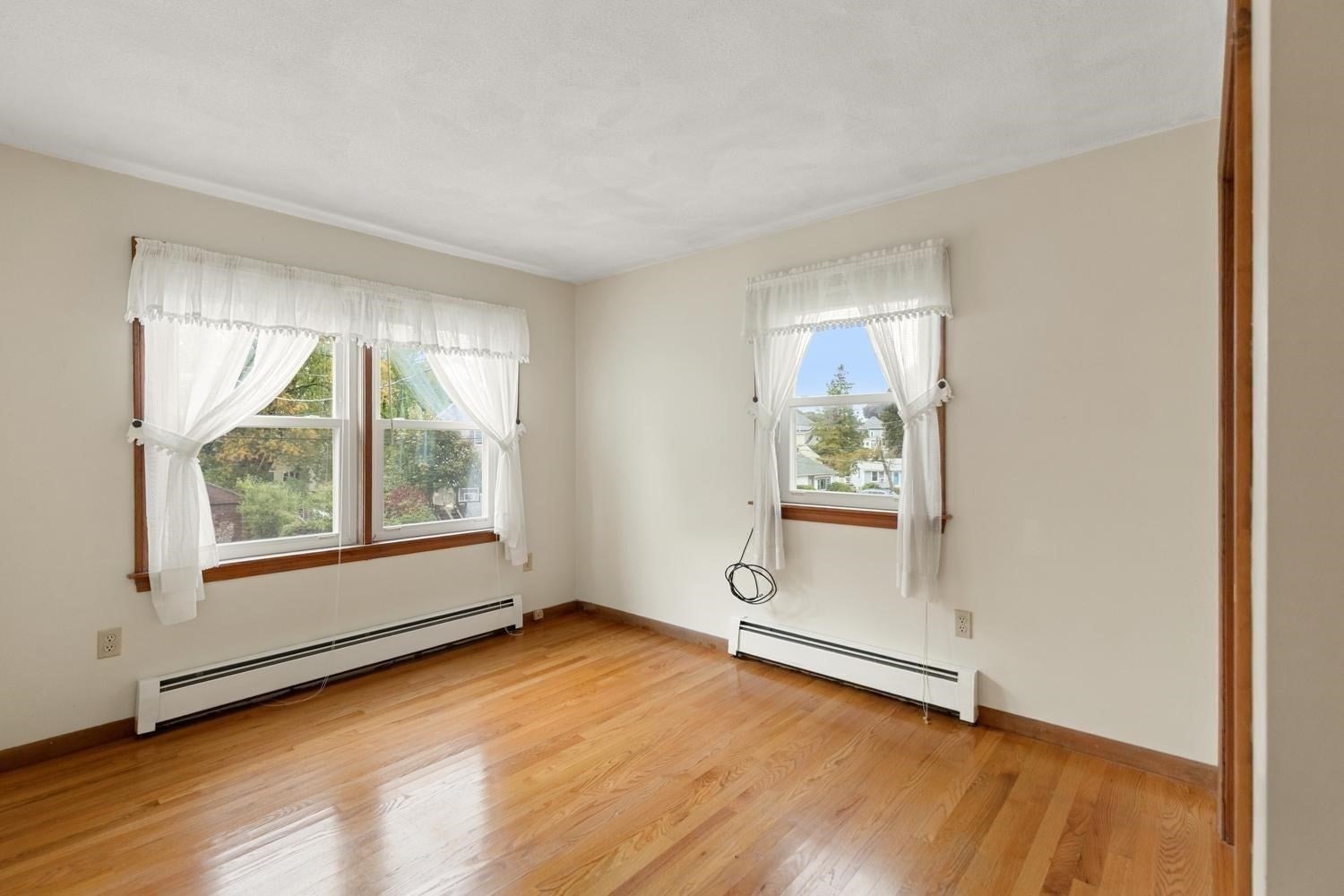 12 Marion Ave, Beverly, MA Photo #16